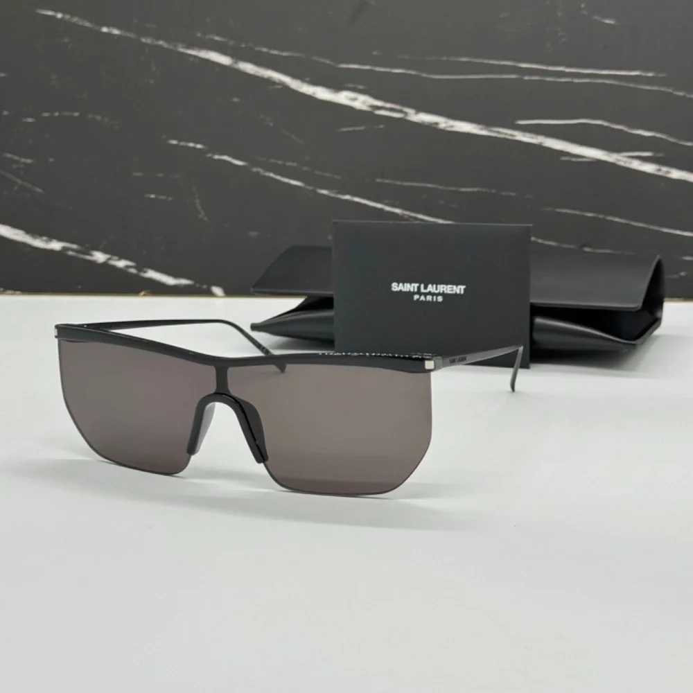 NEW SL 519 MASK 001 SAINT LAURENT BLACK OVERSIZED SL519 001 WOMEN SUNGLASSES - Picture 2 of 11
